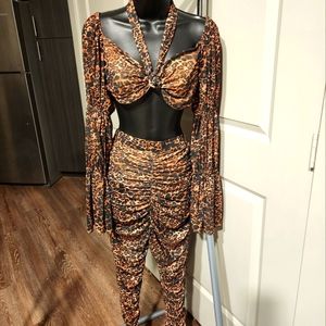 New - 2 piece - cheetah print- scrunch effect